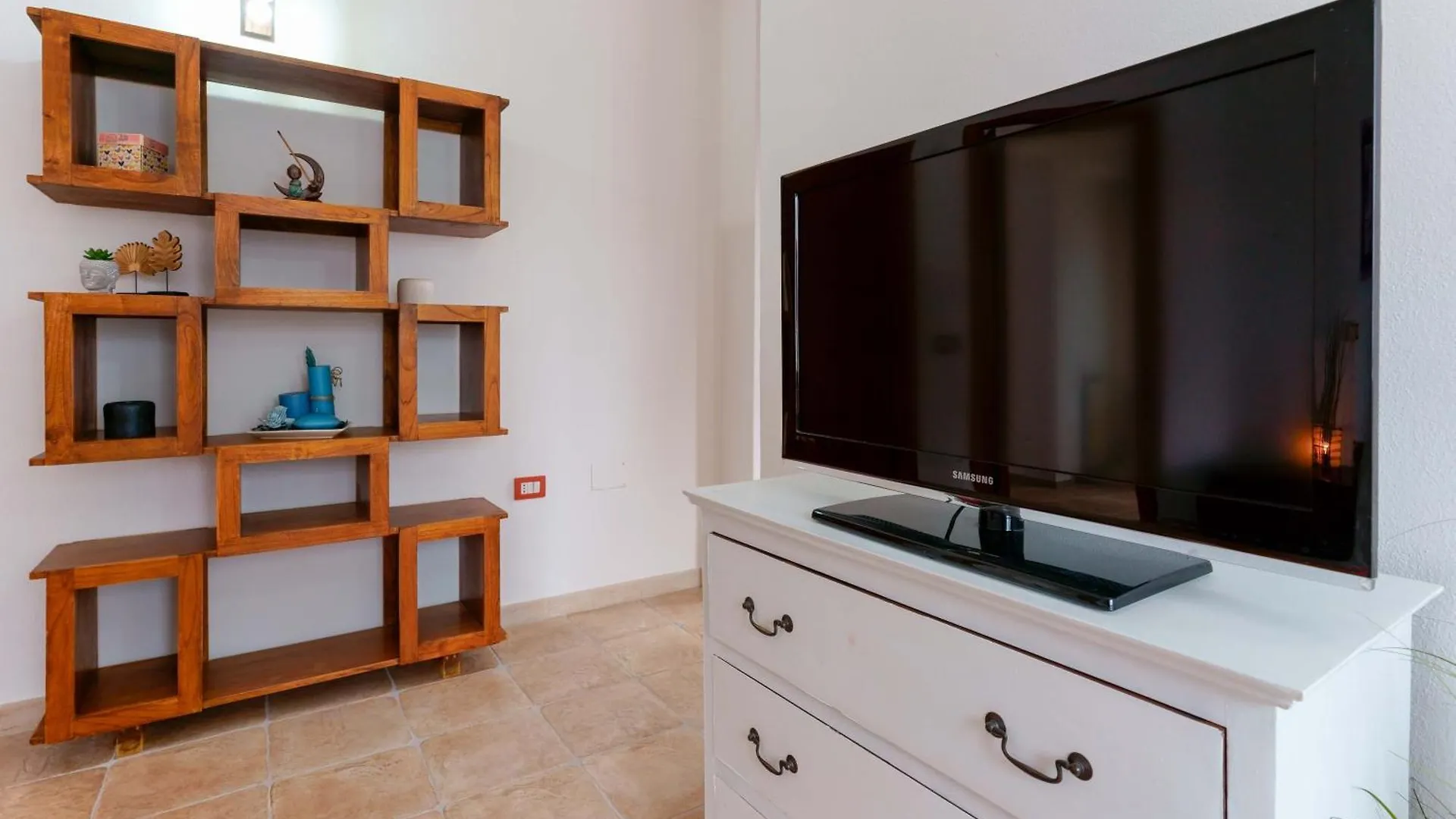 Villa Wunjo Iun R3267 La Maddalena  0*, La Maddalena (Cagliari) Italy